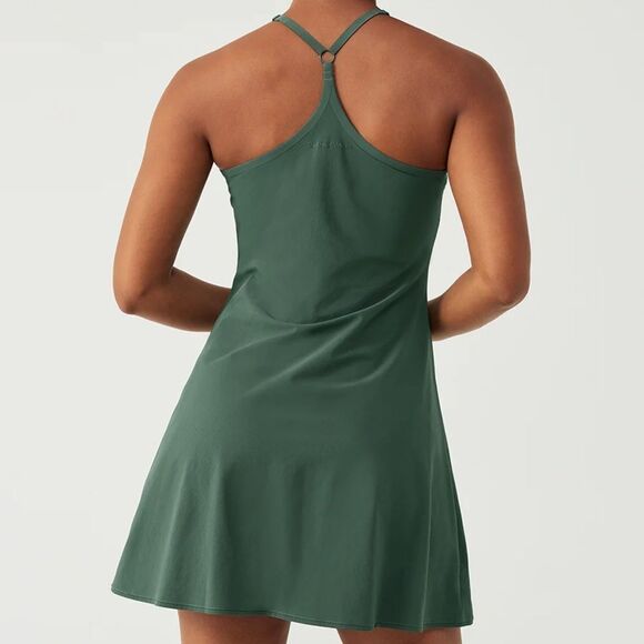 Outdoor Voices • The exercise dress in Hunter Green - Picture 2 of 8